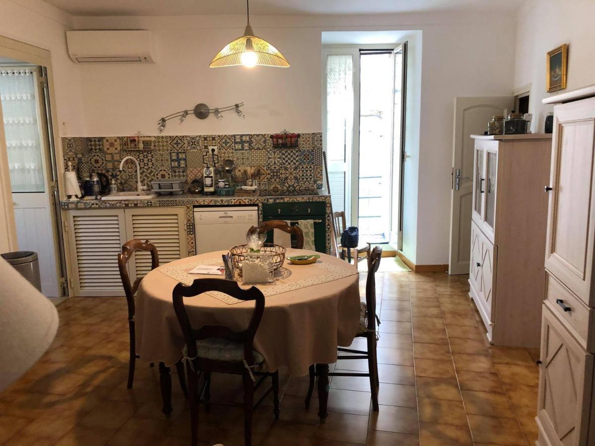 Coquet T2 Au Coeur Du Village Sartène Екстериор снимка